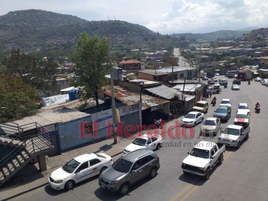 FOTOS: Protestas de conductores de buses y taxis colapsan la capital; exigen operar