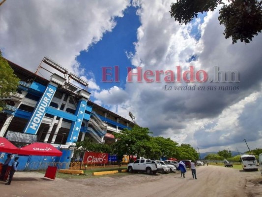 FOTOS: Ambientazo de la afición hondureña en el Olímpico de San Pedro Sula