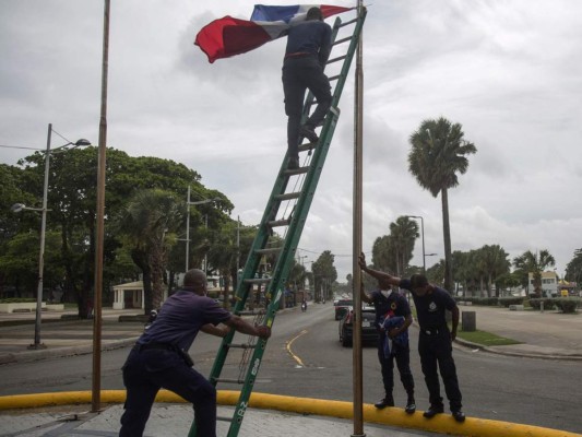 Las primeras imágenes de los estragos del huracán Elsa en el Caribe