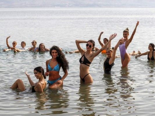 Miss Universo: Concursantes deslumbran en traje de baño en el Mar Muerto (FOTOS)