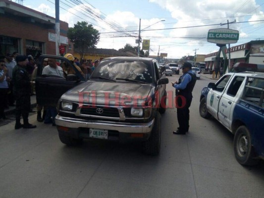 Impactantes imágenes del asesinato de tres personas en el centro de Siguatepeque  