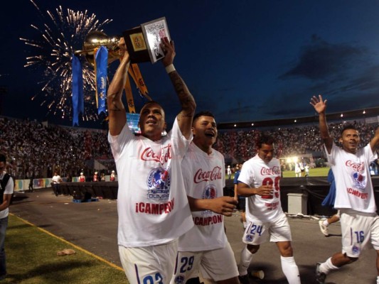 Las 22 copas que ganó Rafael Ferrari como presidente de Olimpia