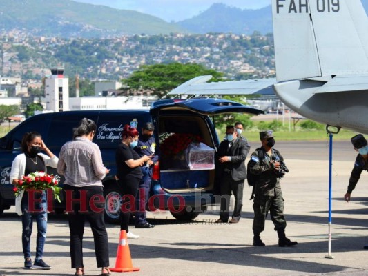 Así fue el traslado del cuerpo de Carolina Echeverría hacia La Mosquitia hondureña (FOTOS)