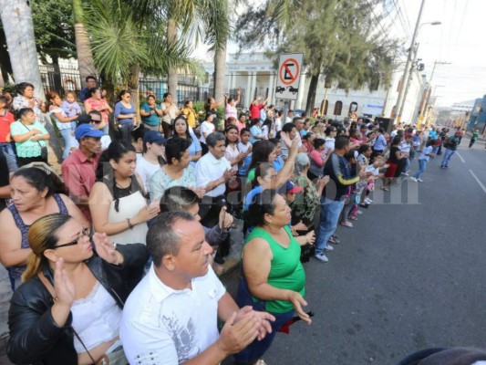 Feligresía católica celebra las 'carreritas de San Juan' este Domingo de Resurección en la capital