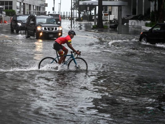 FOTOS: Florida bajo el agua tras inundaciones provocadas por Eta