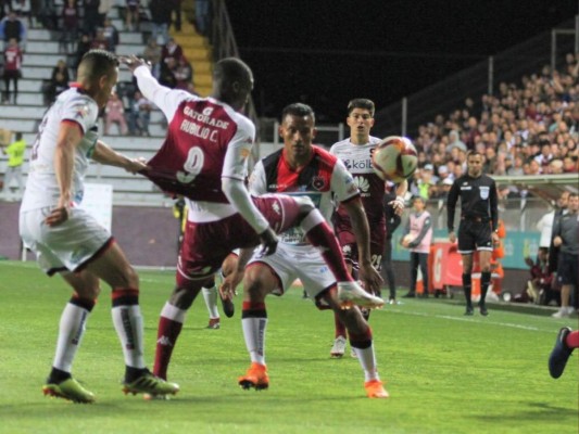 Los puntos y las fechas claves de Rubilio Castillo en el Saprissa de Costa Rica