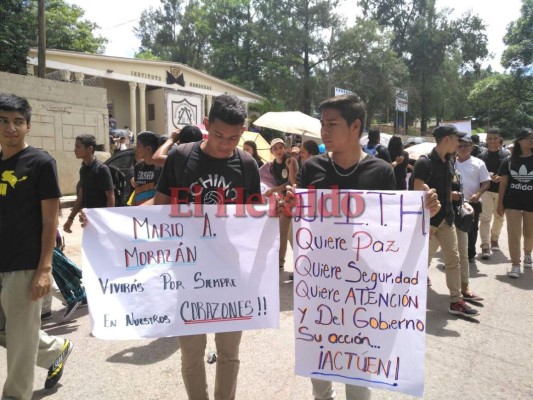 Alumnos del Instituto Técnico Honduras piden justicia y seguridad en colegios