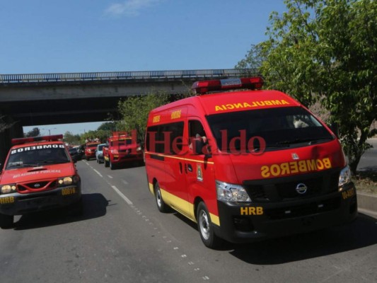 El emotivo recibimiento de los restos del bombero Óscar Madrid, tercer héroe nacional víctima de incendio