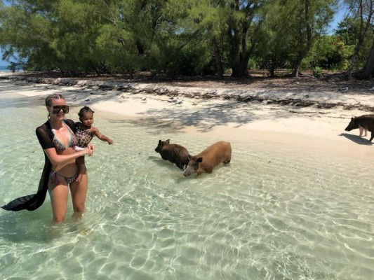 FOTOS: Khloé Kardashian luce silueta de infarto en Las Bahamas