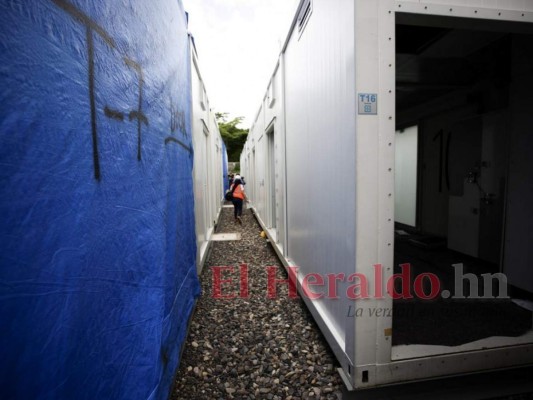 Hospital móvil de Tegucigalpa por dentro: así avanza ubicación de accesorios (FOTOS)