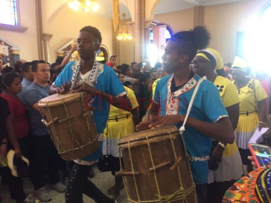 FOTOS: Pastoral Garífuna le rinde tributo a la Virgen de Suyapa en la Basílica Menor