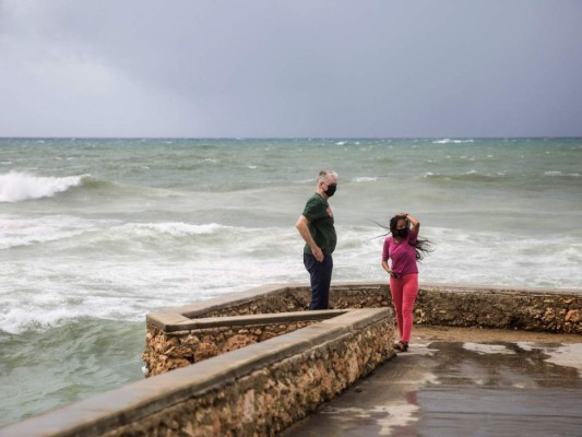 Las primeras imágenes de los estragos del huracán Elsa en el Caribe