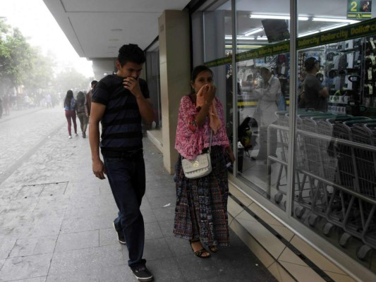 Así fueron los momentos que vivieron los guatemaltecos tras erupción del Volcán de Fuego