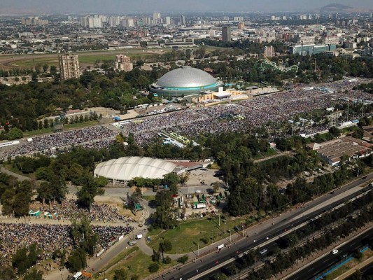 Así fue la multitudinaria misa que ofreció el Papa Francisco en el parque O'Higgins de Chile