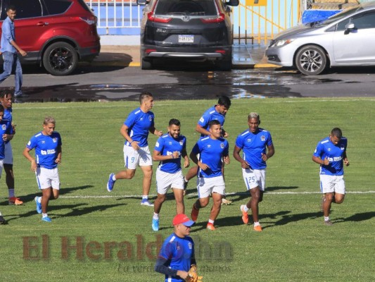 FOTOS: Concentrado y pensando en coronarse el domingo, así entrenó el Olimpia de Troglio