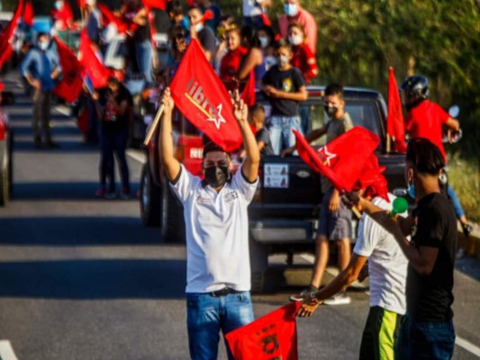 Xiomara Castro de Zelaya realiza caravana en Cortés (Fotos)