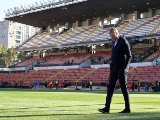 Los 14 meses caóticos de Ronald Koeman en el Barcelona (Fotos)