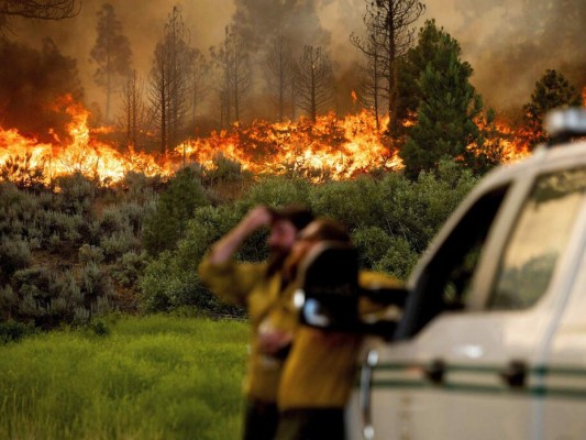 Impactantes imágenes de los incendios que consumen California