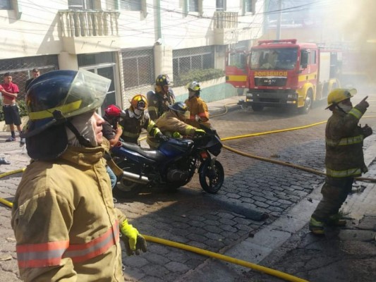 Las tristes imágenes de la vivienda que tomó fuego mientras sus dueños estaban de vacaciones por Semana Santa