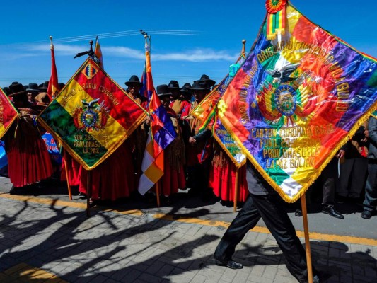 FOTOS: Ponchos Rojos, la fiel milicia aymara de Evo que rechaza transición en Bolivia