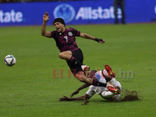 No lo viste en TV del México vs. Honduras: Entrada criminal de Maynor y las salvadas de Buba