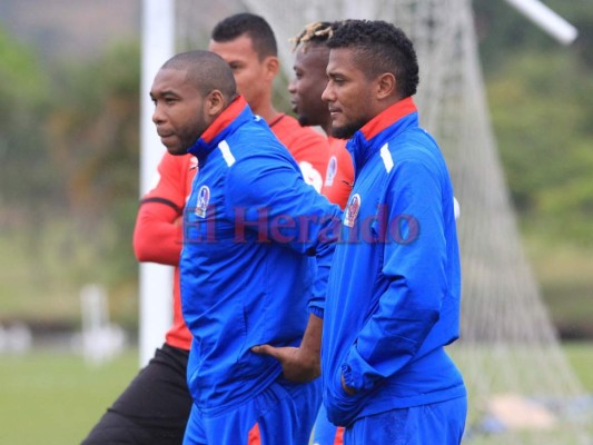 Tensión y regaños en entrenamiento de Olimpia este martes