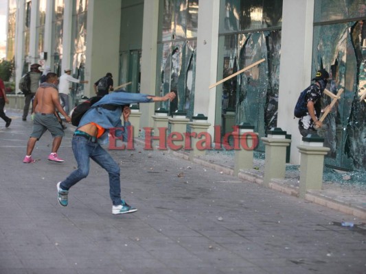 En imágenes, la marcha de la Alianza de Oposición este viernes en la capital de Honduras