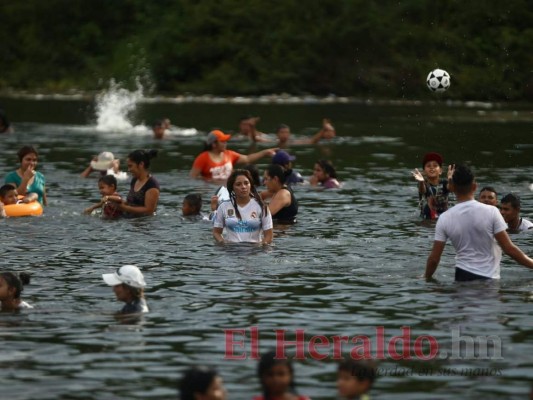 FOTOS: Entre risas, juegos y chapuzones disfrutan la Semana Santa en Pespire