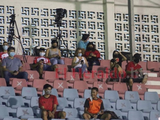 Así fue el regreso del público a los estadios de fútbol en Honduras (Fotos)