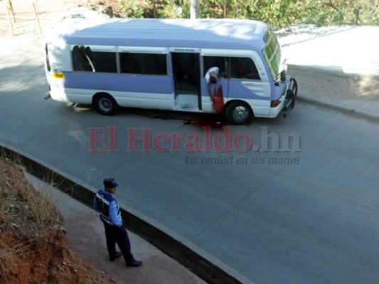 Dramáticas fotos del tiroteo que dejó dos muertos en bus rapidito