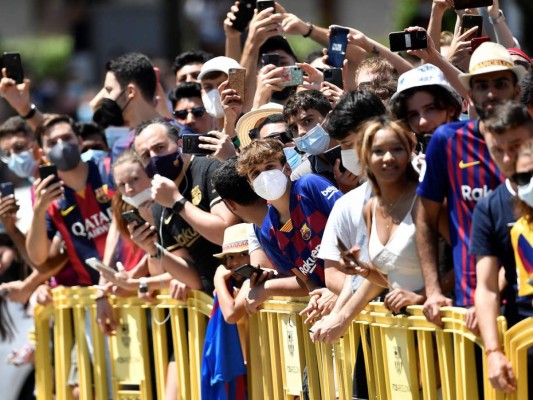 Lágrimas, recuerdos y ovaciones: Así fue la sentida despedida de Messi del Barcelona