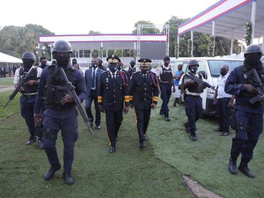 Entre llanto y bajo extrema seguridad se realiza funeral de Jovenel Moise