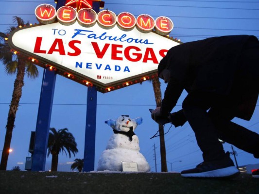 Cae nieve en Las Vegas por primera vez en una década