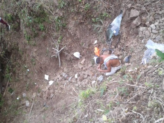 En fotos: La trágica muerte de una pareja recién casada y tres niños víctimas del accidente vial en Choluteca  