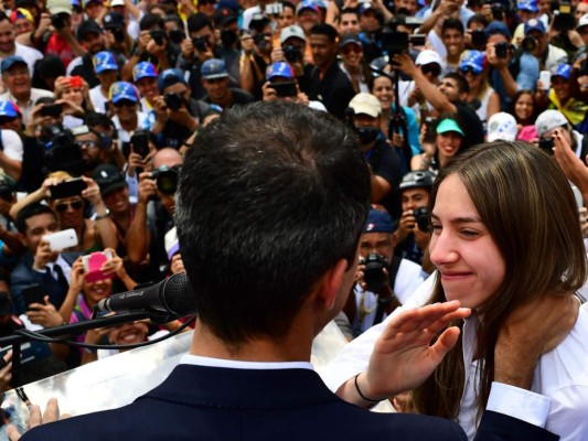 FOTOS: El regreso de Juan Guaidó a Venezuela tras haber desafiado a Nicolás Maduro