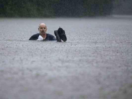 FOTOS: Texas y Luisiana, con agua hasta el cuello por tormenta Imelda