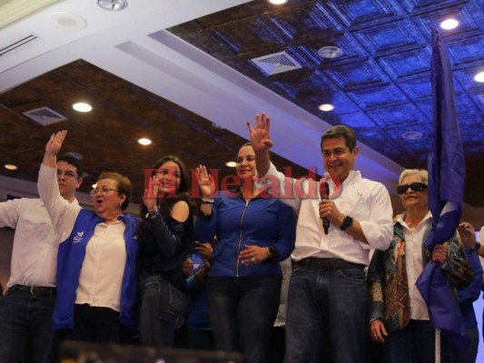 FOTOS: Juan Orlando Hernández celebró su victoria como presidente Honduras