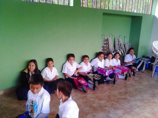 Así iniciaron clases estos niños hondureños