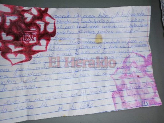 Cartas de amor, droga y armas entre los 'regalos de Reyes Magos' atrasados que llevaban a pandilleros presos