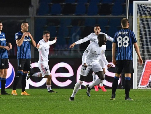 Polémica, frustración y agonía: lo que no se vio del triunfo del Madrid vs Atalanta