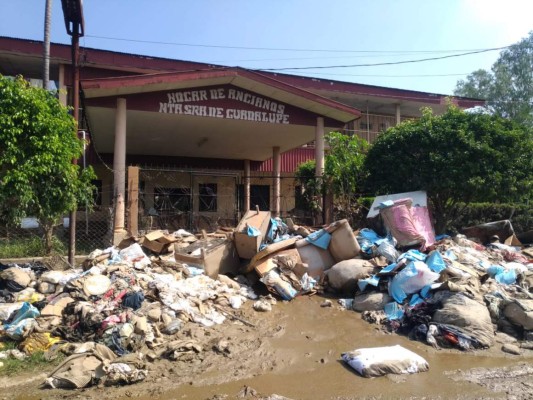 FOTOS: Inician las evacuaciones en la zona norte por ingreso de Iota