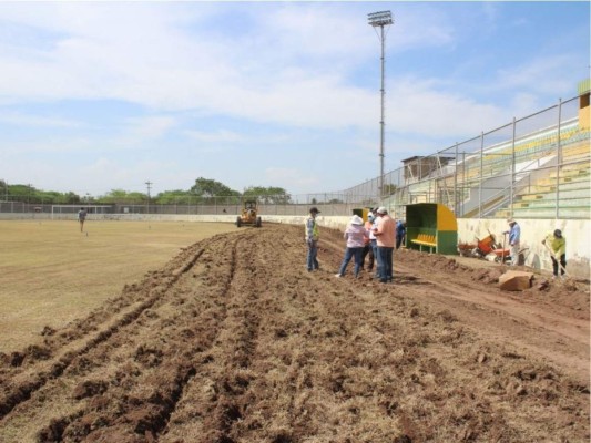 Así avanzan las labores de remodelación del estadio Carlos Miranda de Comayagua (Fotos)