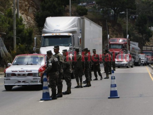 Primer 'éxodo' previo a Semana Santa dejó inspecciones y pruebas de alcoholemia en la carretera hacia el norte