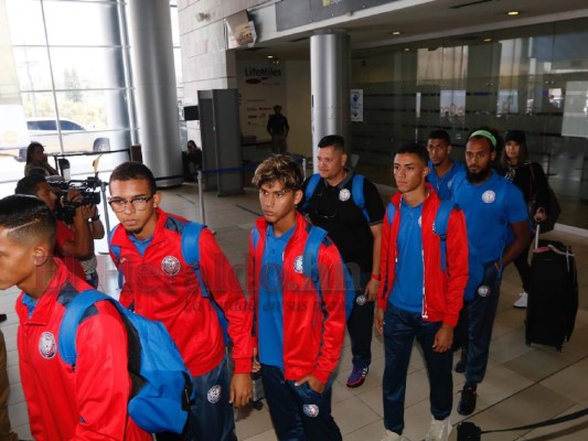 FOTOS: Tranquilos y confiando en el triunfo, así llegaron los puertorriqueños