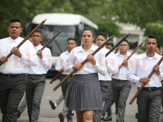 ¡Orgullo! El Instituto Central Vicente Cáceres celebra su 139 aniversario