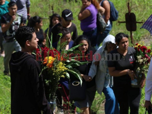 FOTOS: Doloroso último adiós a estudiante secuestrado y hallado muerto en la capital