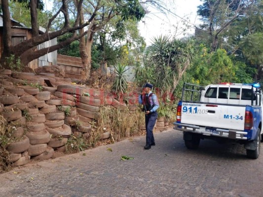 FOTOS: La escena del violento asesinato de una mujer en la capital