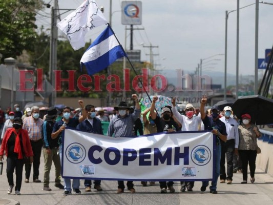 Así fue la protesta de maestros en la capital contra la intervención del Inprema