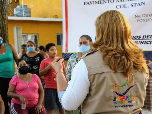 La escena del asesinato de Florisel Ríos Delfín, alcaldesa de Jamapa, México