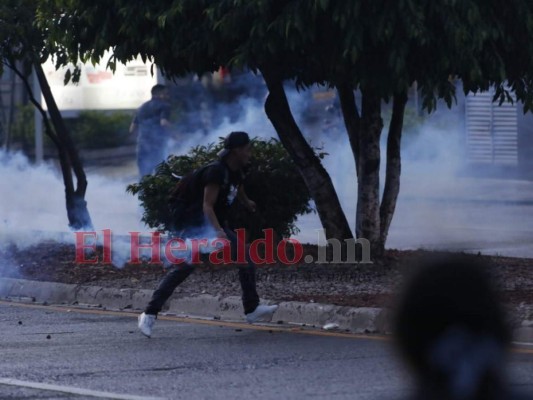 FOTOS: Oposición marcha para pedir la salida del presidente Juan Orlando